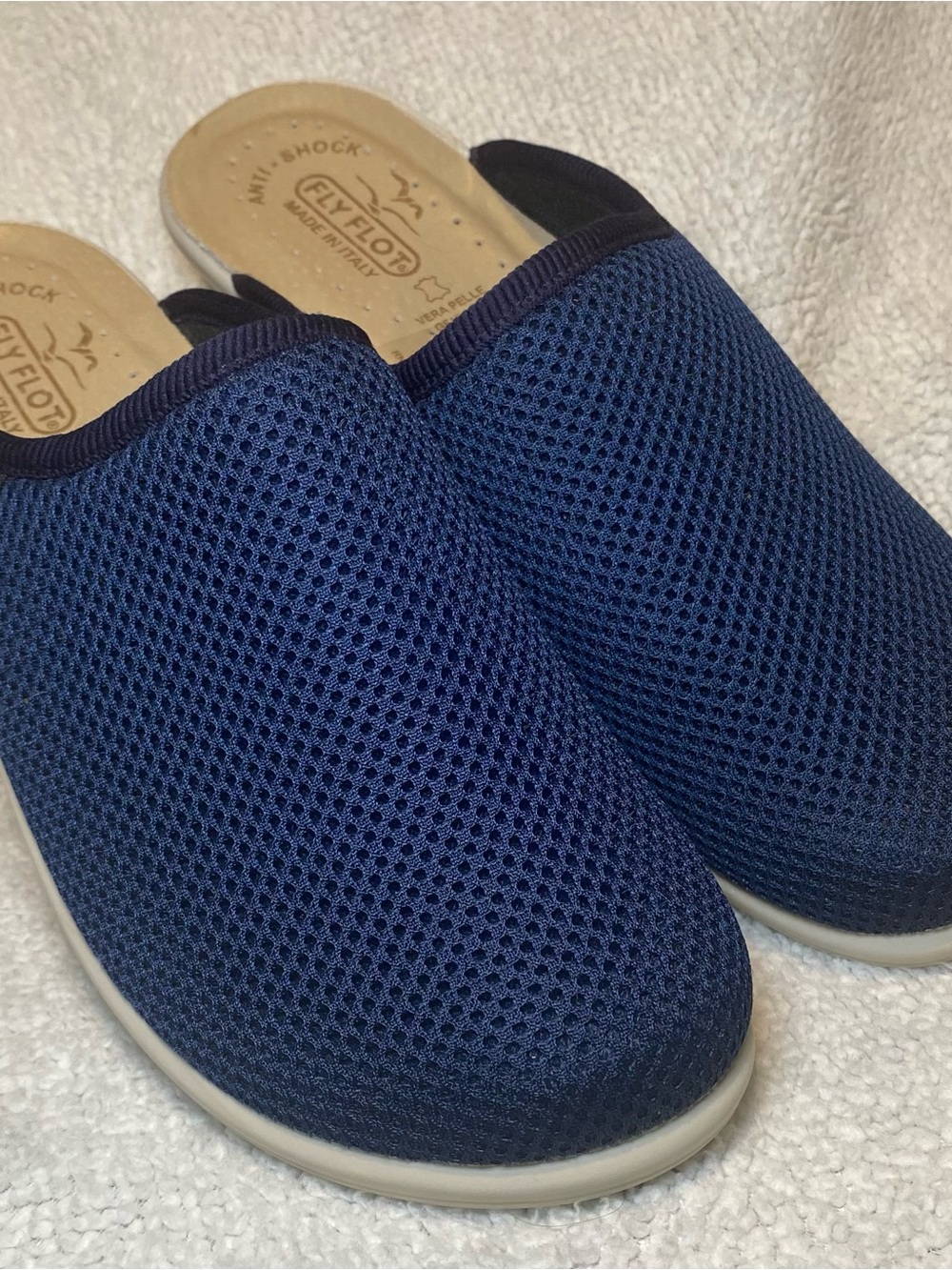 Fly Flot Women's Navy Mesh Slip-On Loafers size 9